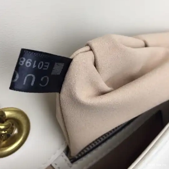 First bag ru GG 31CM Marmont Gucci 0702